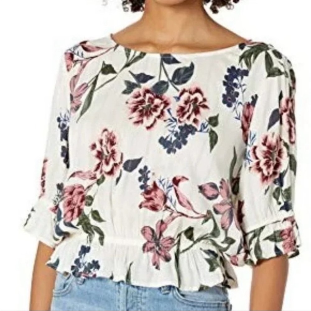 Bb Dakota by Steve Madden Floral Top with Flounce Hem Size Medium NWT
